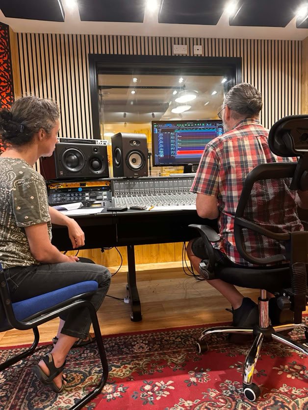 Oastview Studio's music producer Nick Wood in action.