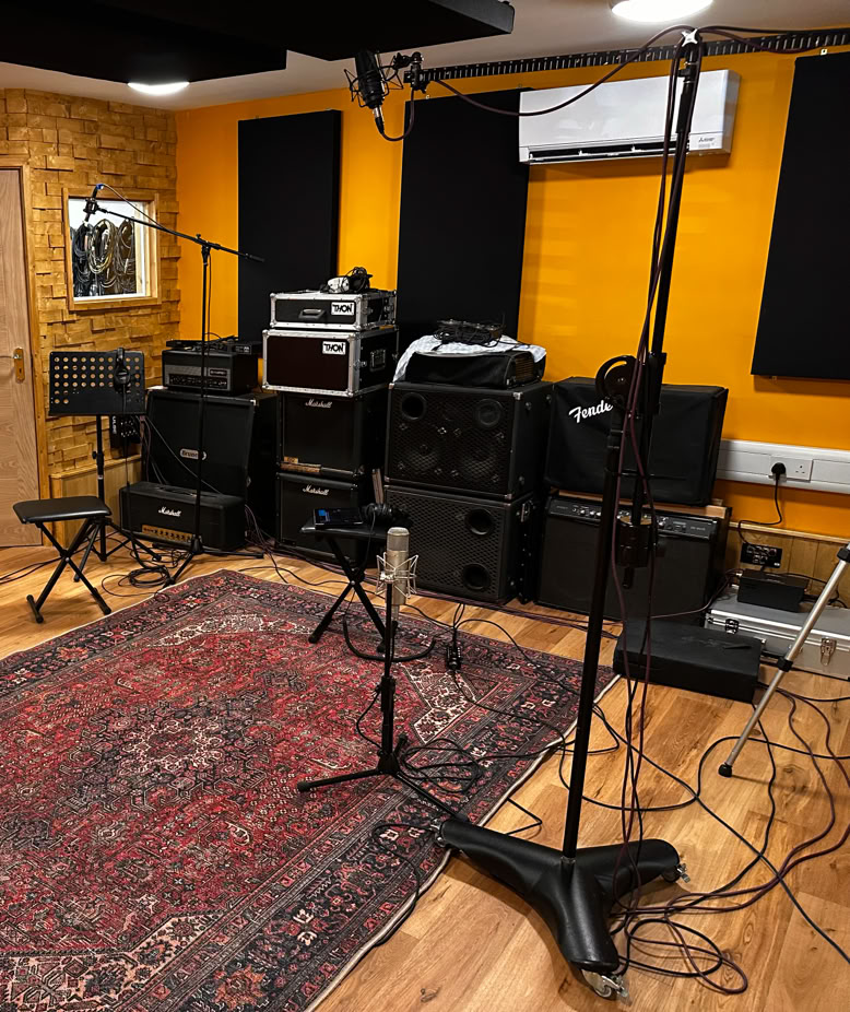 A range of Amps and Cabs in oastview Studio's live room
